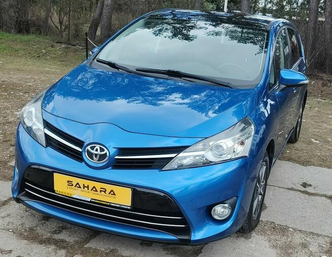 Toyota Verso nawigacja, kamera cofania, bluetooth, tempomat, podrzewane fotele