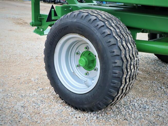 Owijarka PRONAR Z245/1 z przednim załadunkiem, hydraulika