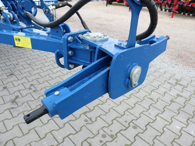 Agregat bezorkowy 3,0m półzawieszany wał oponowy Rolmako