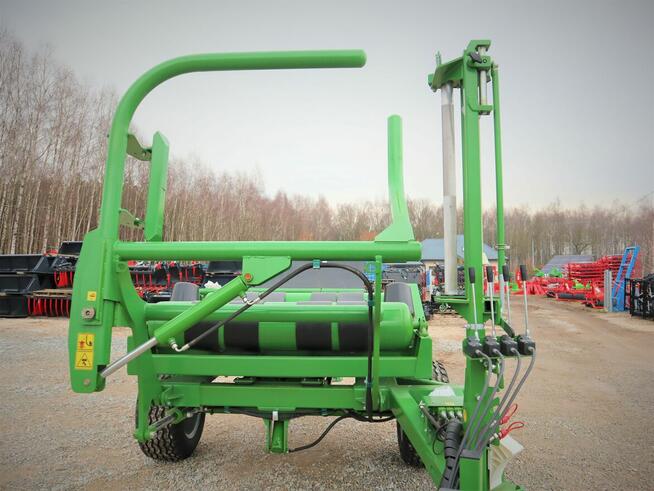 Owijarka PRONAR Z245/1 z przednim załadunkiem, hydraulika