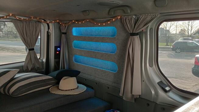 Sprzedam Opel Vivaro Kamper