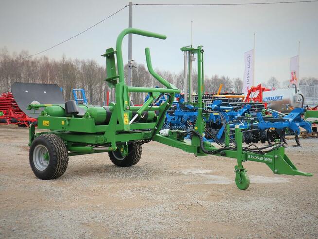 Owijarka PRONAR Z245/1 z przednim załadunkiem, hydraulika