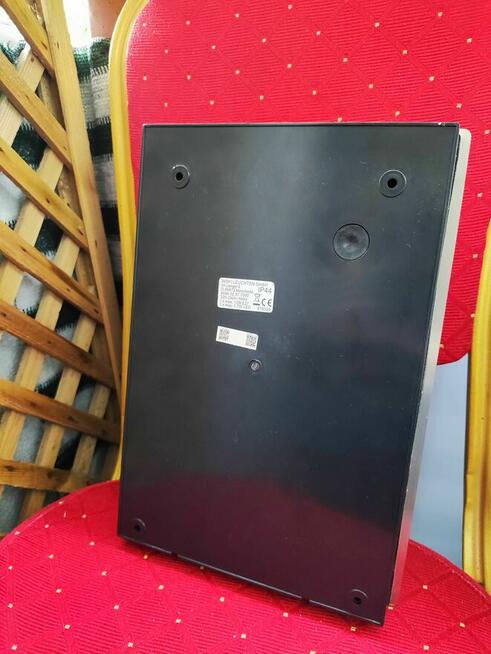 Lampa LED natynkowa na dom budynek numer Lampka Srebrna