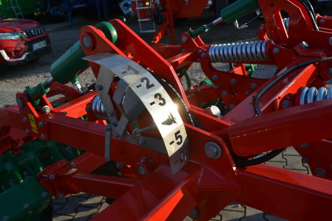 Agregat bezorkowy Runner 3,0m wał daszkowy Agro-Masz