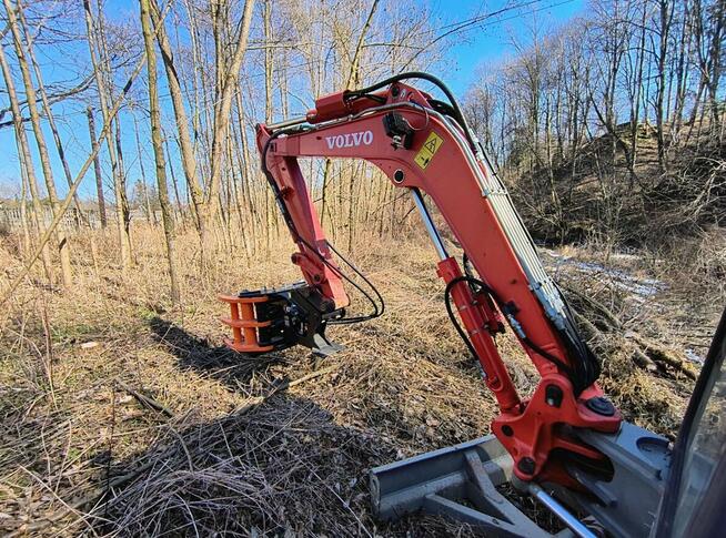 GŁOWICA ŚCINKOWA wycinanie drzew krzaków koparka Volvo SANY