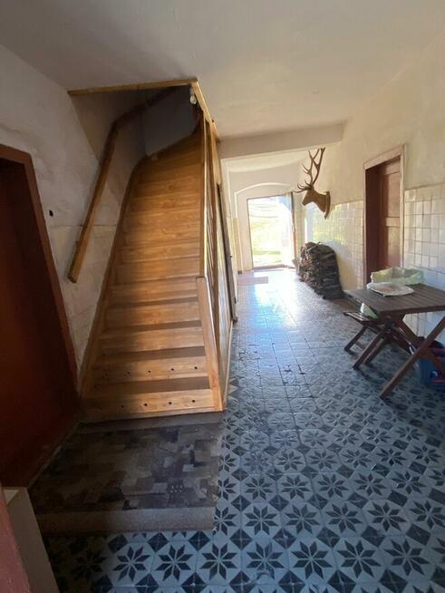 Dom z zabudowaniami gospodarczymi 1 km od Nysy