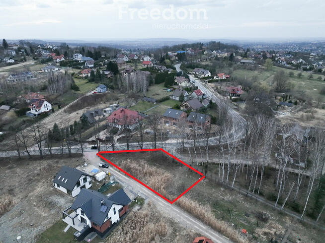 Działka pod dom, usługi w znakomitym położeniu