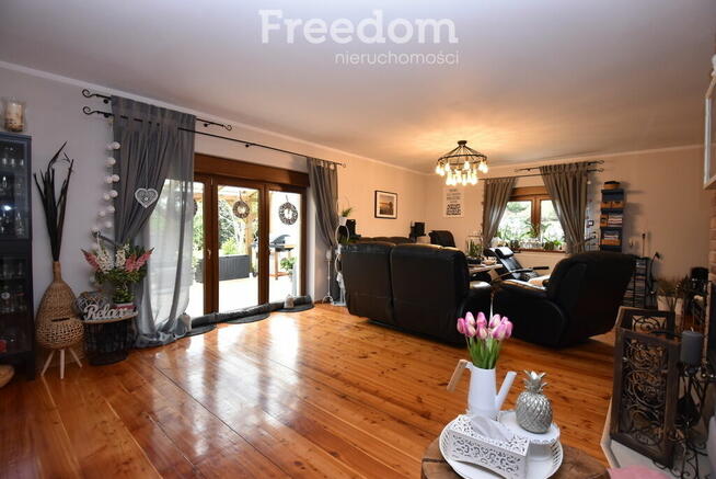 Dom wolnostojący, 210 m2 5 pokoi, taras, garaż