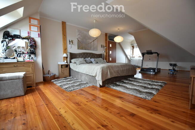 Dom wolnostojący, 210 m2 5 pokoi, taras, garaż