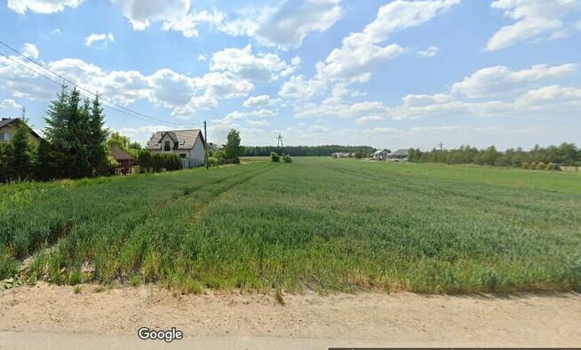 11 wydzielonych działek z drogą