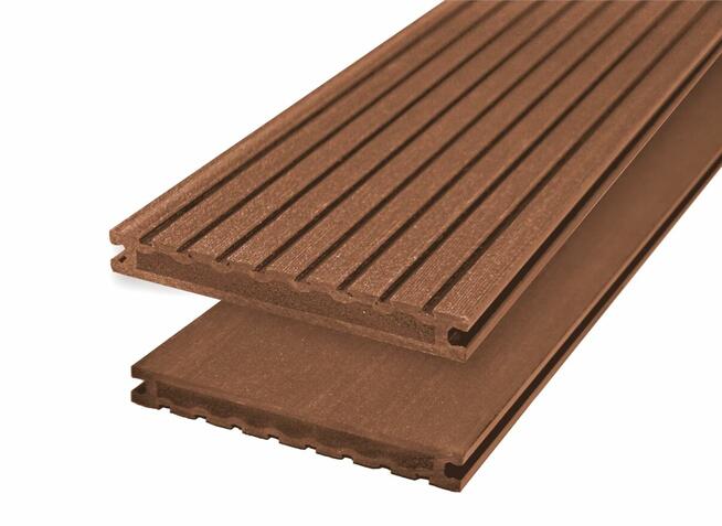 Deski kompozytowe Gamrat – Gard House