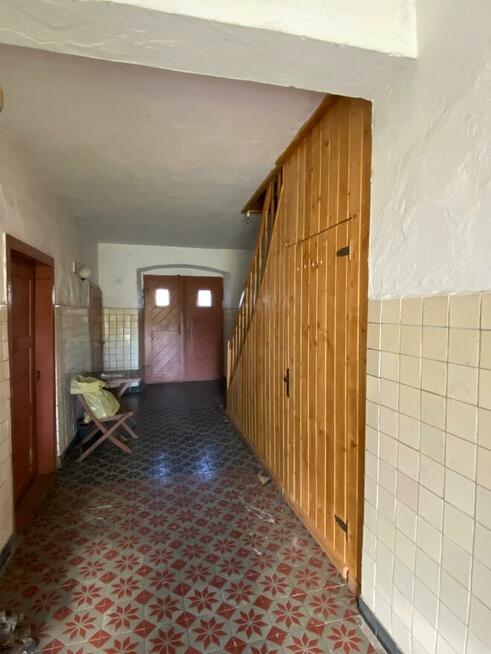 Dom z zabudowaniami gospodarczymi 1 km od Nysy