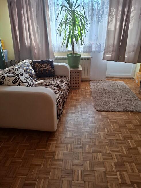 2 pokojowe z balkonem, garaż, cegła, ogródek- sprzedam
