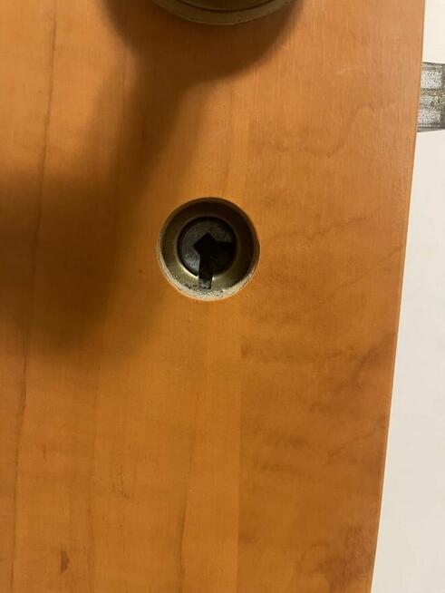 Naprawa klamki Warszawa, usługi ślusarskie drzwi zamki