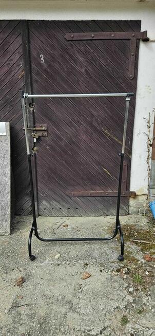 Wieszaki sklepowe na ubrania dwie sztuki