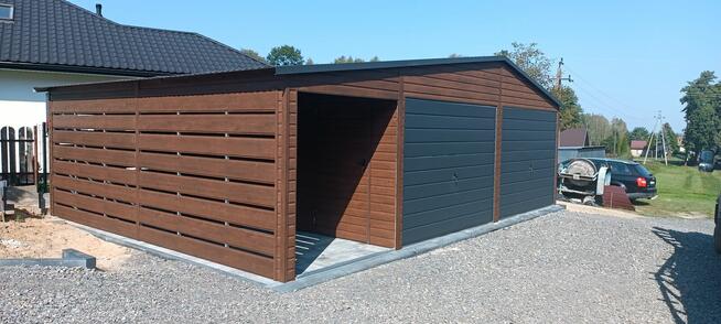 Garaż blaszany