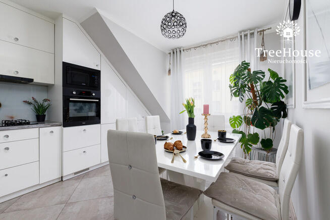 Piękny dom w centrum z lokalami użytkowymi.