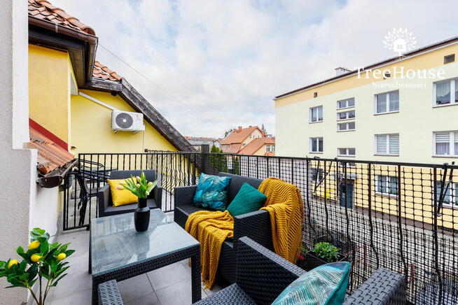 Piękny dom w centrum z lokalami użytkowymi.