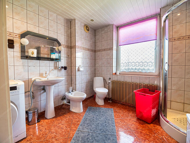 Dom w pobliżu Jeziora Mucharskiego