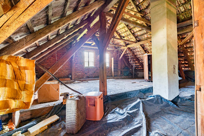 Dom w pobliżu Jeziora Mucharskiego