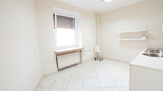 Sprzedaż Lokal użytkowy 26 m2.kamienica, parter