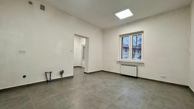 Jasny duży lokal użytkowy - Pobitno