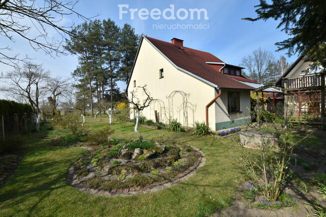 2 domy, 7 pokoi + 160 m2 b.gospodarcze, staw i las