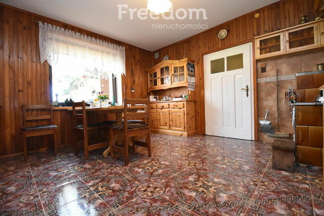 2 domy, 7 pokoi + 160 m2 b.gospodarcze, staw i las