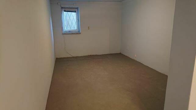 Sprzedam lokal 96 m2 prąd, woda, kanalizacja