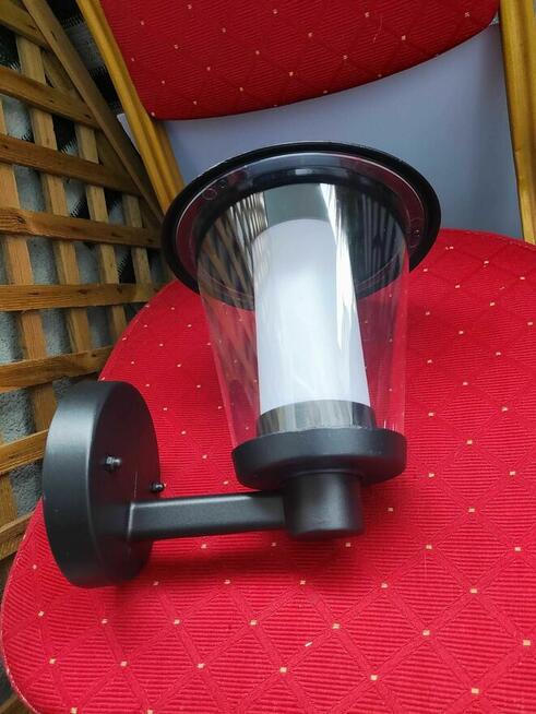 Lampa zewnętrzna Kinkiet ścienny na budynek dom Lampka