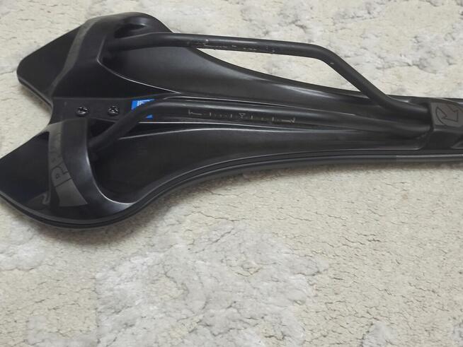 Siodełko PRO Falcon Gel czarne 142mm