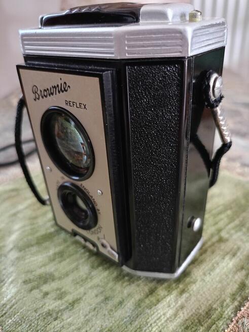 Dwa Zabytkowe Aparaty Kodak i Beirette Vintage