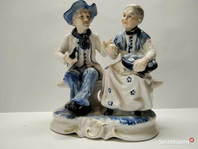 Figura porcelana szkliwiona -stan idealny Dziadkowie niebieska