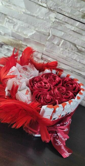 Bukiety ze wstążki satynowej/Boxy