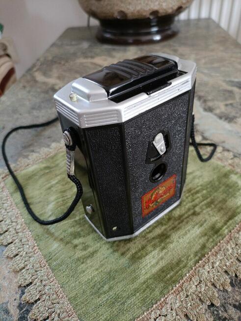 Dwa Zabytkowe Aparaty Kodak i Beirette Vintage