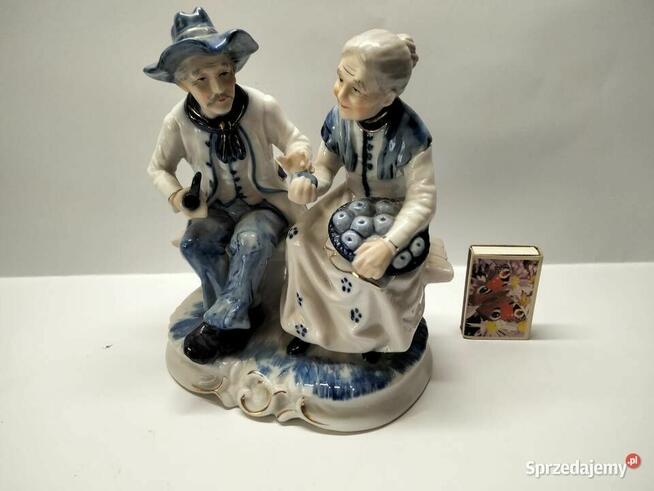Figura porcelana szkliwiona -stan idealny Dziadkowie niebieska
