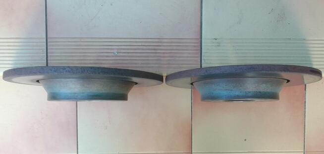 TARCZE HAMULCOWE TYŁ KOMPLET 2 SZTUKI VAG 3Q0615601A