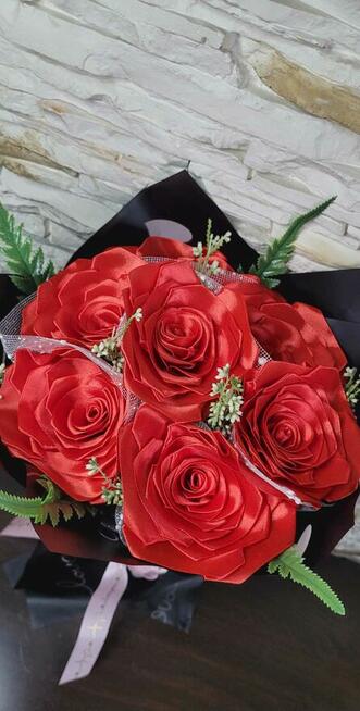 Bukiety ze wstążki satynowej/Boxy