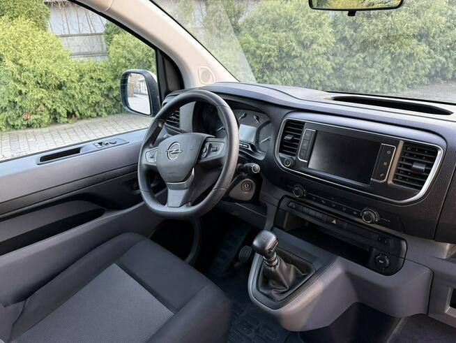 Opel Vivaro Bardzo ładny egzemplarz, Zafira Life, Tylne nawiewy, Nowe opony.