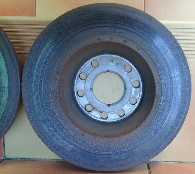 TARCZE HAMULCOWE TYŁ KOMPLET 2 SZTUKI VAG 3Q0615601A