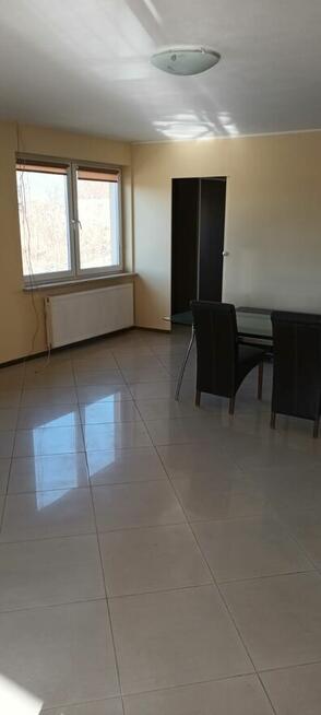 Wynajmę mieszkanie na 1 piętrze domu, z osobnym wejściem.