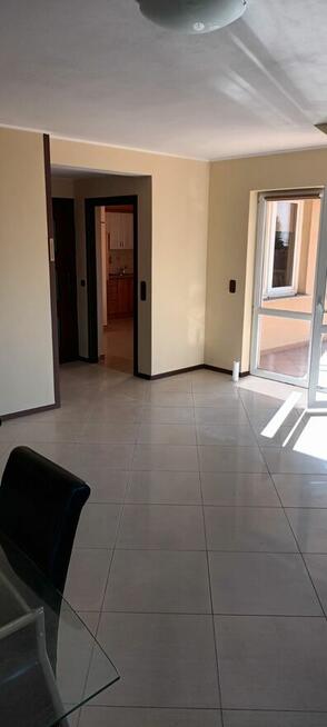 Wynajmę mieszkanie na 1 piętrze domu, z osobnym wejściem.