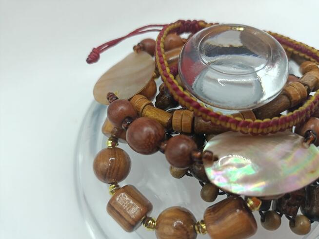 Biżuteria zestaw pięciu bransoletek brązowych