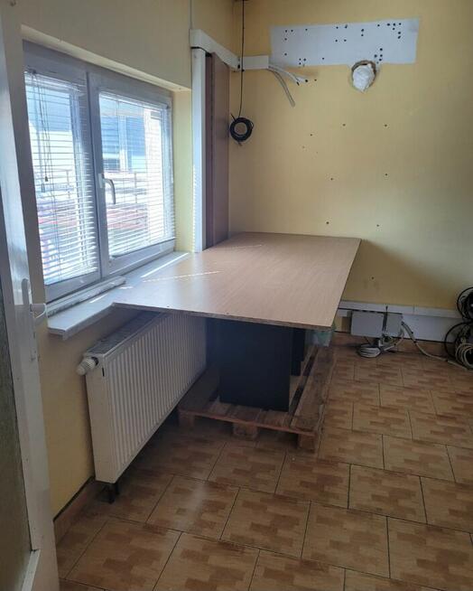 Dom na sprzedaż w Krośnie. Lokal mieszkaniowy lub usługowy.