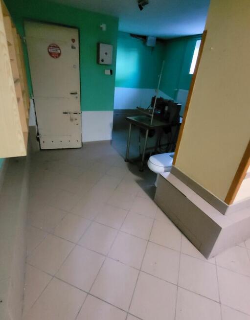 Dom na sprzedaż w Krośnie. Lokal mieszkaniowy lub usługowy.