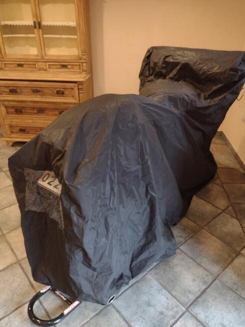 Pokrowiec motocyklowy.