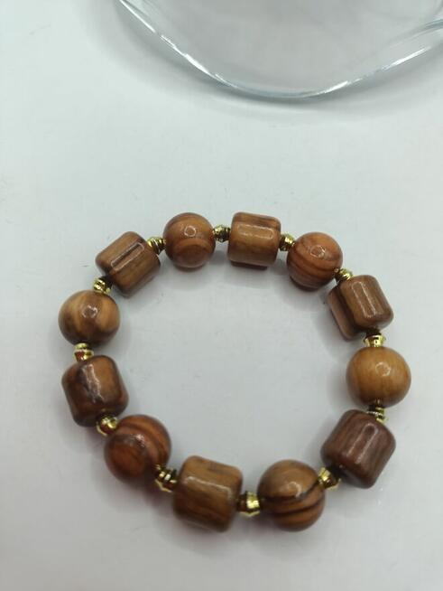 Biżuteria zestaw pięciu bransoletek brązowych