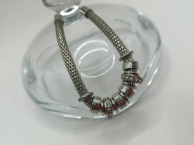 Biżuteria bransoletka łańcuch z elementami kolor srebrny