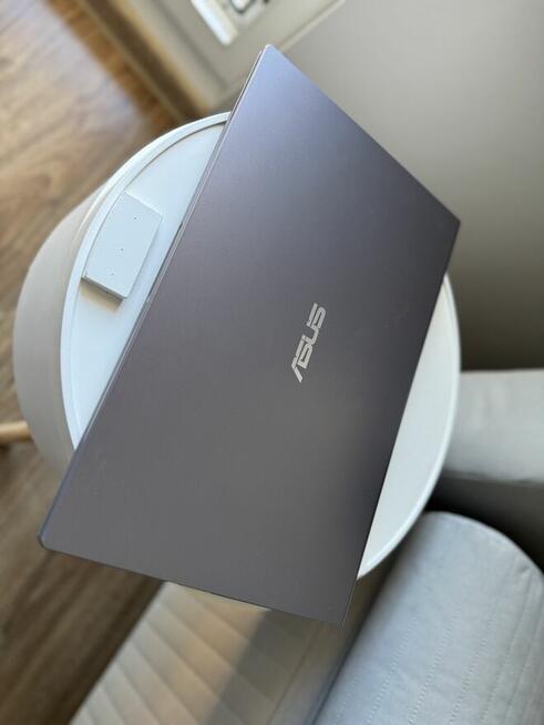 Laptop Asus na gwarancji do marca 2026, stan idealny!