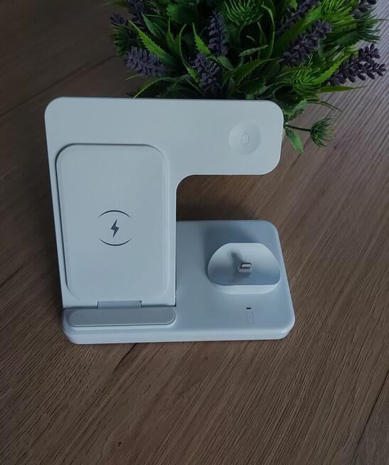 Wielofunkcyjna bezprzewodowa podstawka ładująca 3 w 1